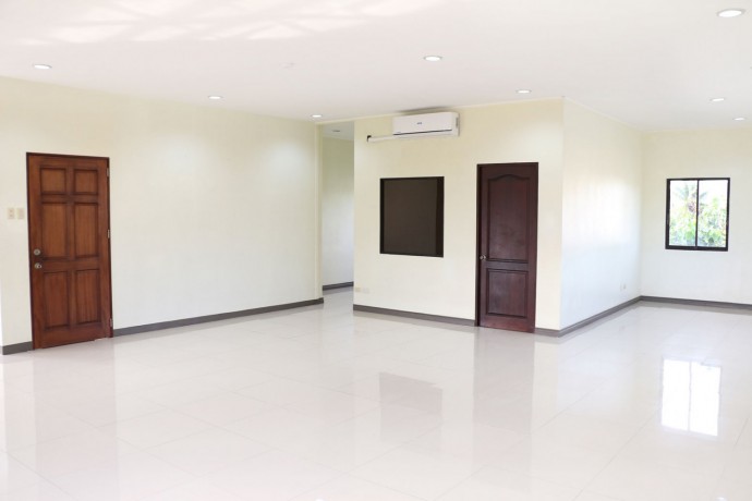 for-rent-penthouse-3rd-floor-cebu-city-big-5